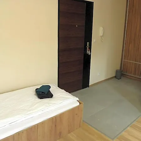Anieli Krzywon Ostello *